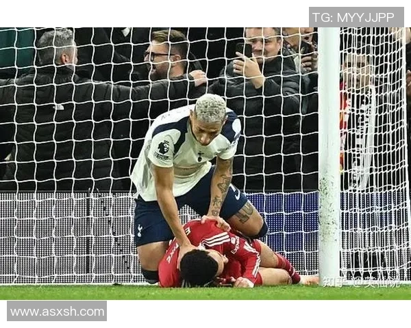 英超激战：热刺与利物浦1比1平局精彩瞬间回顾与分析