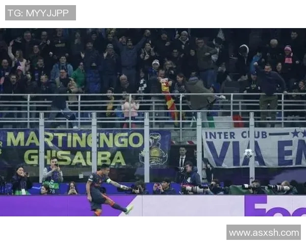 国王杯激战：拜仁险胜国米乌龙球成关键瞬间引发全场狂欢