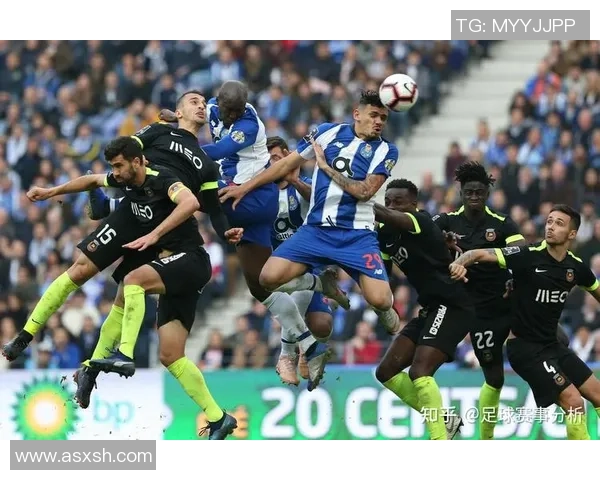 意甲激战本菲卡大胜里昂红牌事件引发全场热议与转会传闻