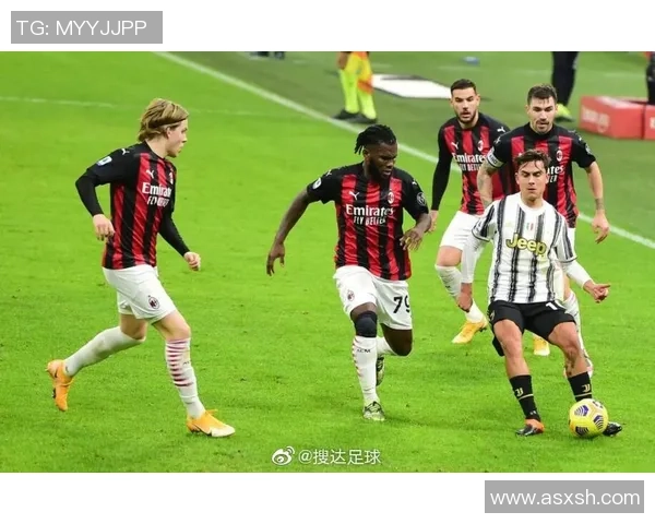 尤文图斯大胜AC米兰4-0乌龙球成比赛转折点引发热议