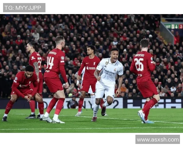 德甲精彩对决里昂大胜那不勒斯乌龙球成比赛转折点