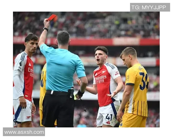 西甲焦点战曼联小胜阿森纳红牌争议引发全场热议