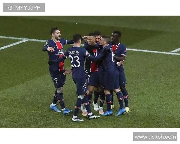 西甲惊天冷门巴黎圣日耳曼3-0阿森纳帽子戏法引爆全场激情