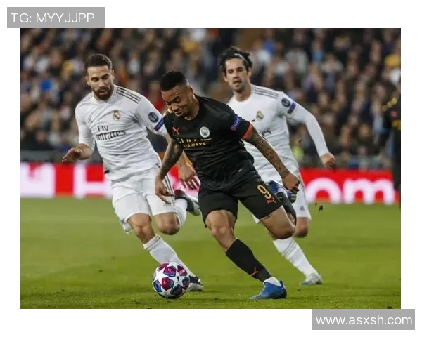 中超精彩对决里昂与曼城战成平局乌龙球成比赛转折点分析