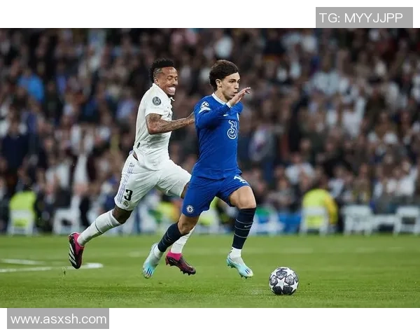 世界杯精彩对决AC米兰3-0战胜切尔西乌龙球引发争议与热议