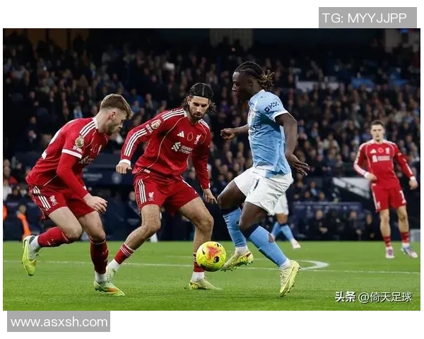 欧联杯曼城与巴黎圣日耳曼战平补时进球引发转会传闻热议